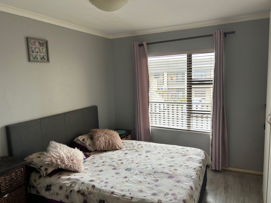 2 Bedroom Property for Sale in Parklands Western Cape